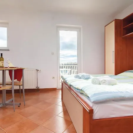 Beautiful In With House Sea View Kornić