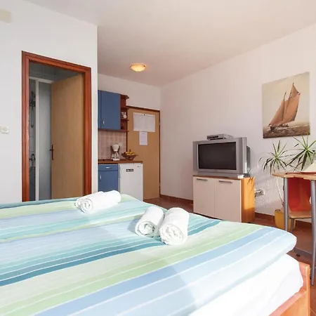 Beautiful In With House Sea View Kornić